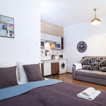 Very Central, Comfy Studio Будапеща Екстериор снимка