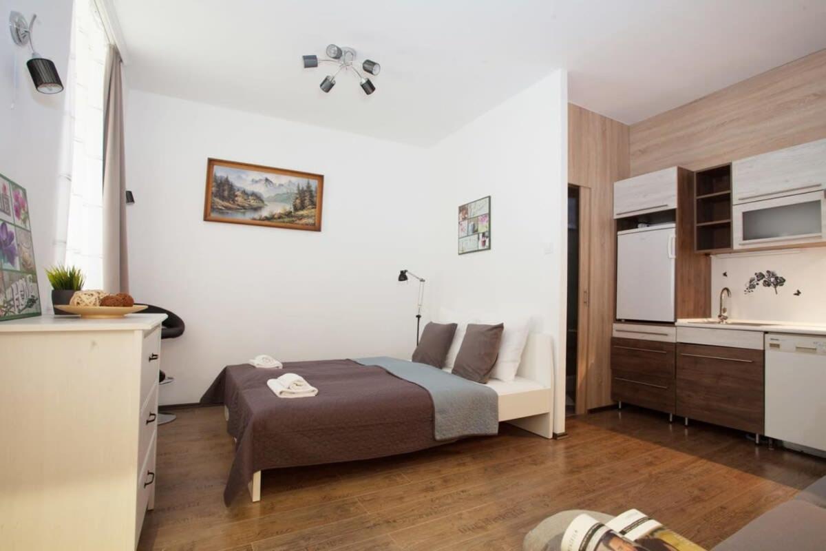 Very Central, Comfy Studio Будапеща Екстериор снимка