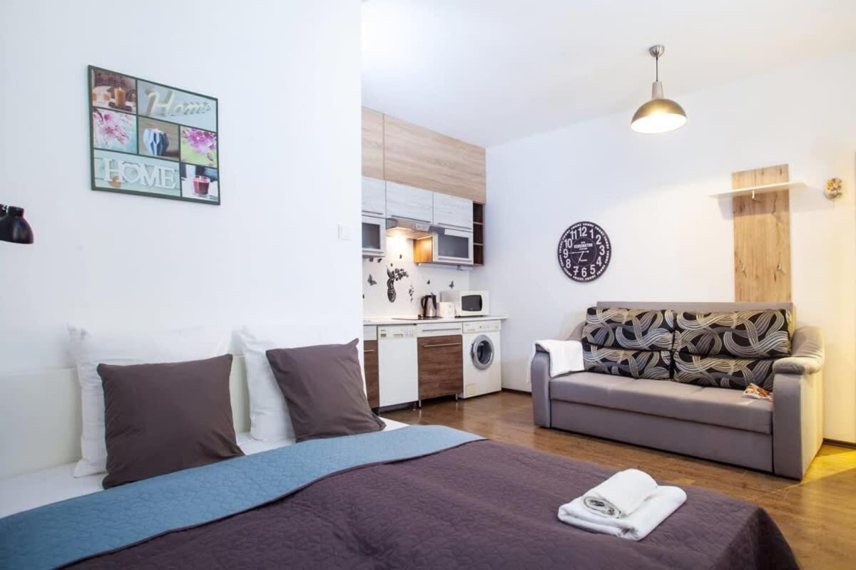 Very Central, Comfy Studio Будапеща Екстериор снимка